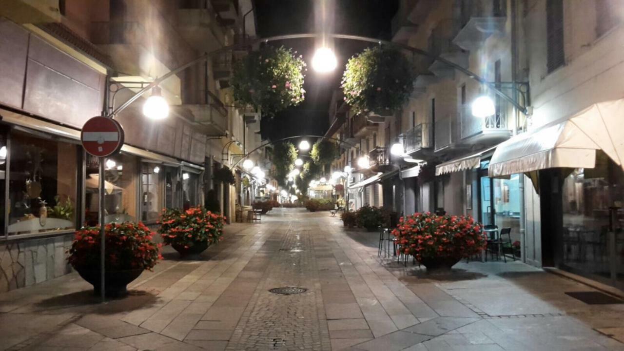 Appartamento Rosa Alpina Tra Il Casino E Le Terme Di Saint Vincent Saint-Vincent Exterior photo